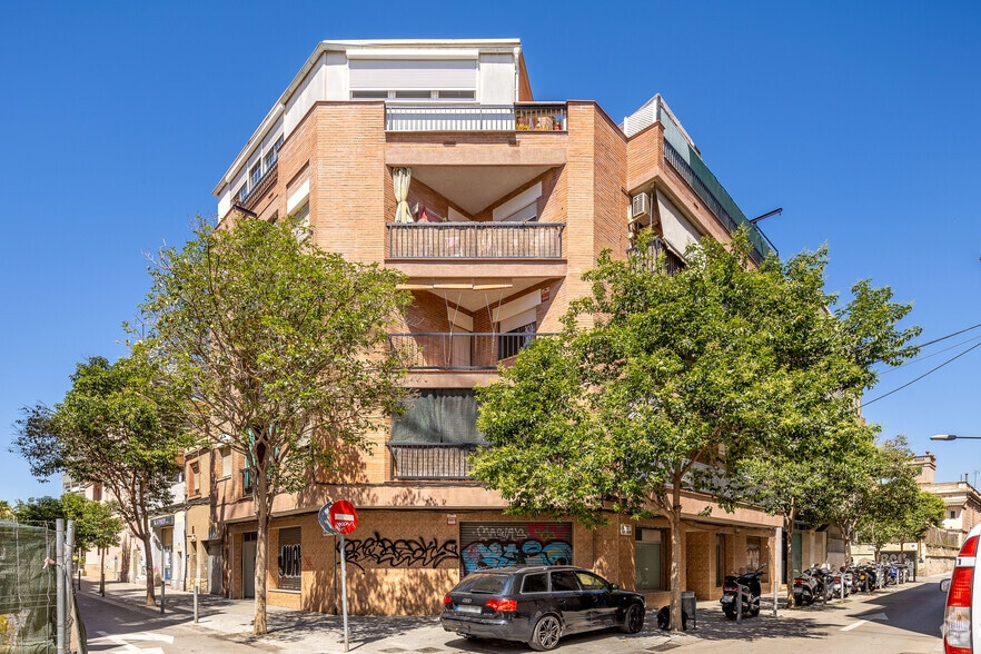 Carrer de Sant Antoni, 10-12, L'Hospitalet de Llobregat, Barcelona for sale - Primary Photo - Image 1 of 1
