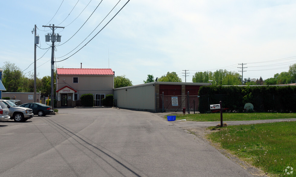 50 Oliver St, Cohoes, NY for rent - Primary Photo - Image 1 of 4