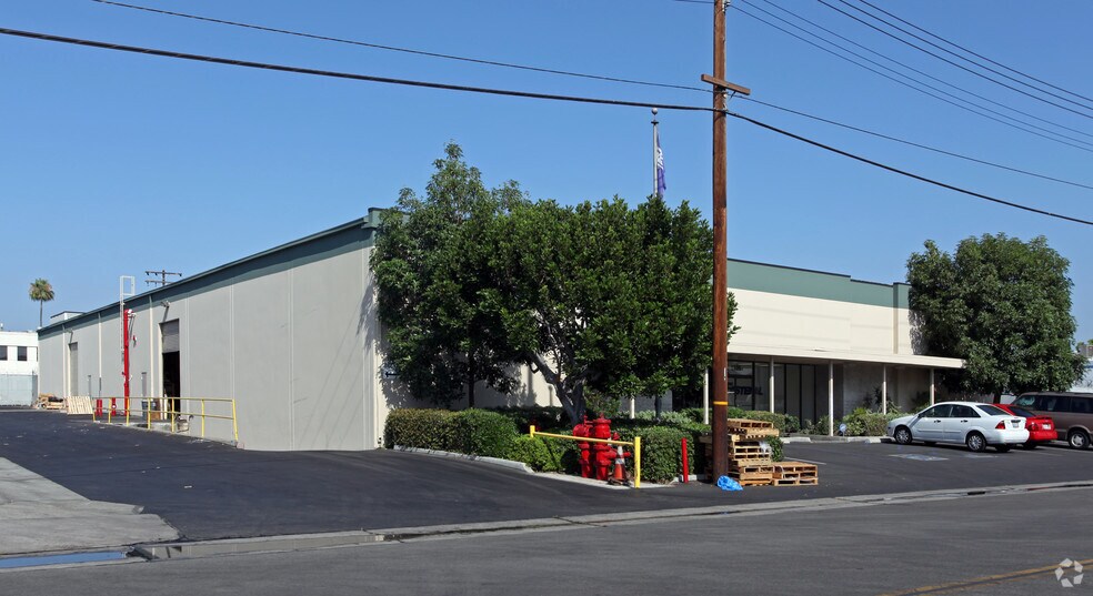 1335 S Claudina St, Anaheim, CA for rent - Building Photo - Image 3 of 29