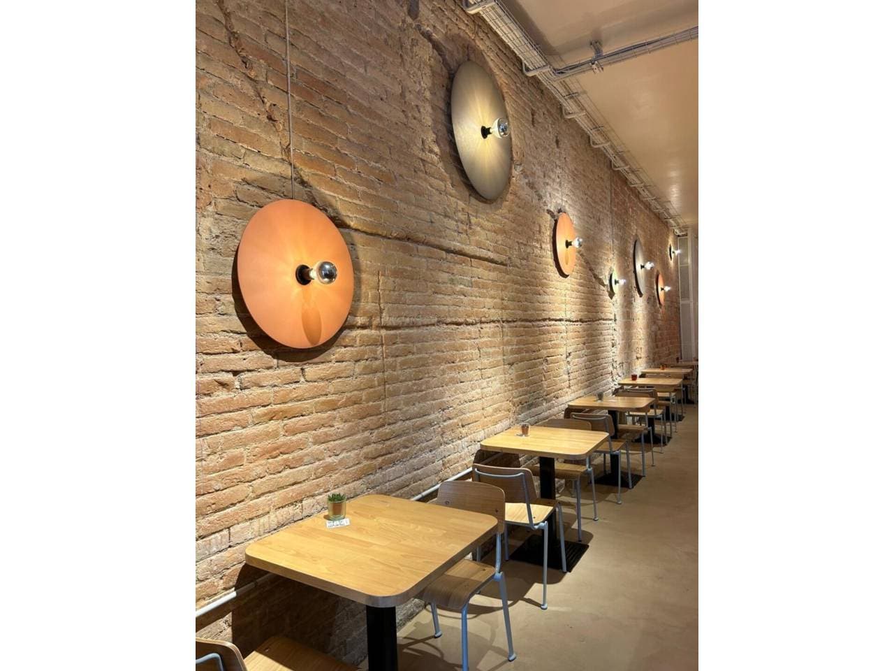 Retail in Barcelona, Barcelona to rent Interior Photo- Image 1 of 3
