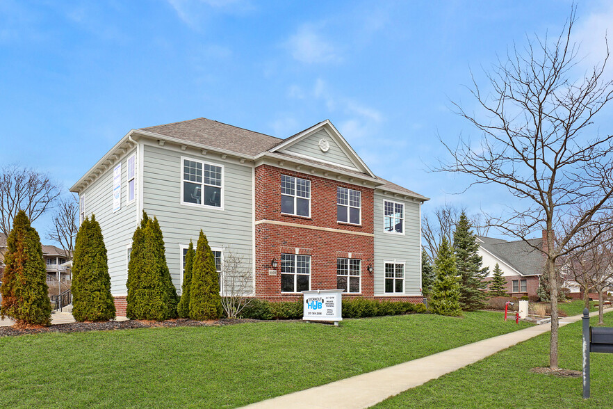 6828 W Stonegate Dr, Zionsville, IN for sale - Primary Photo - Image 1 of 1