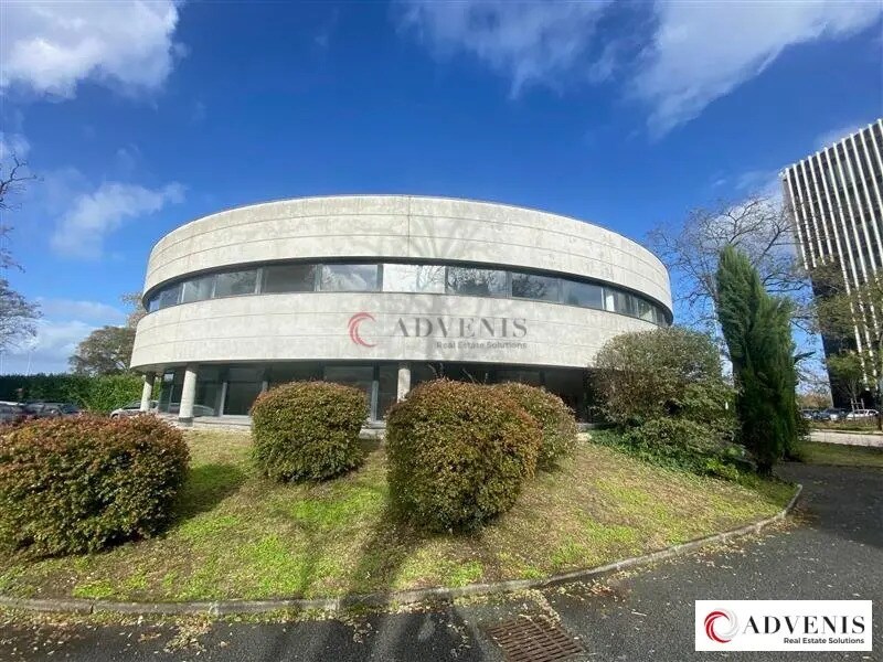 Location Bureaux 153 m² - Photo 1