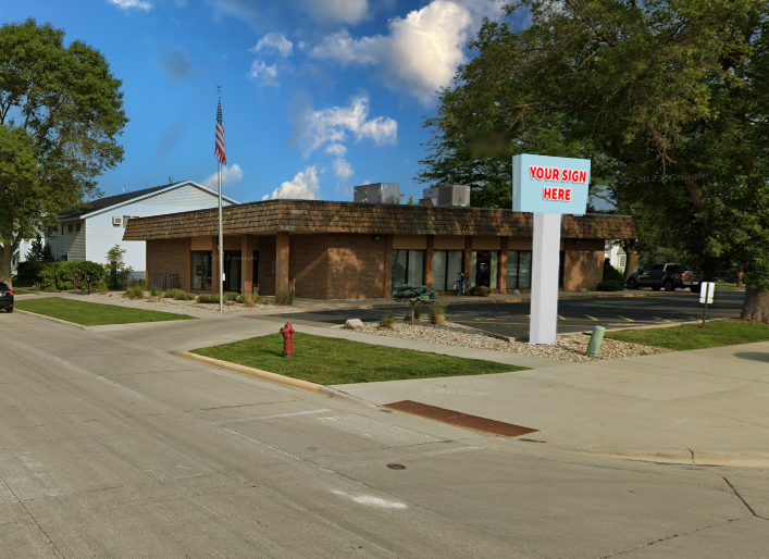 236 E Main St, Blooming Prairie, MN for sale - Primary Photo - Image 1 of 1