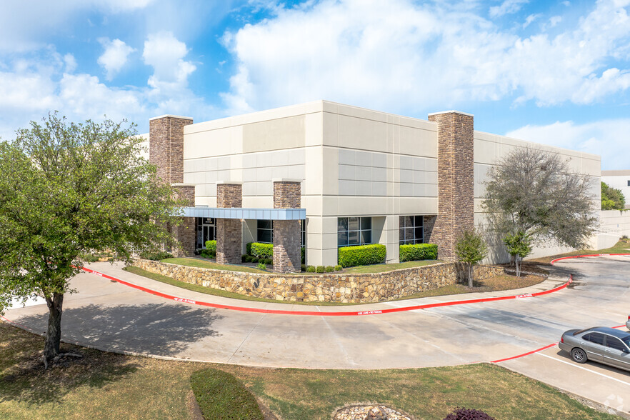 1600 Lakeside Pky, Flower Mound, TX for rent - Primary Photo - Image 1 of 6