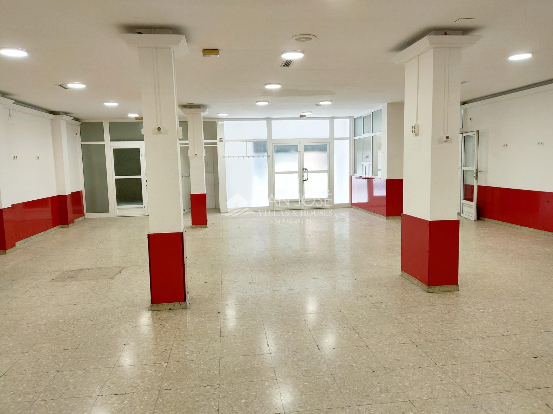 Retail in Aspe, Alicante to rent Interior Photo- Image 1 of 17