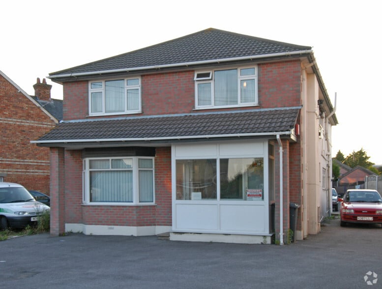 26 Old Wareham Rd, Poole for sale - Primary Photo - Image 1 of 1
