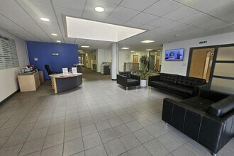 Highfield Dr, St Leonards On Sea to rent Interior Photo- Image 1 of 8