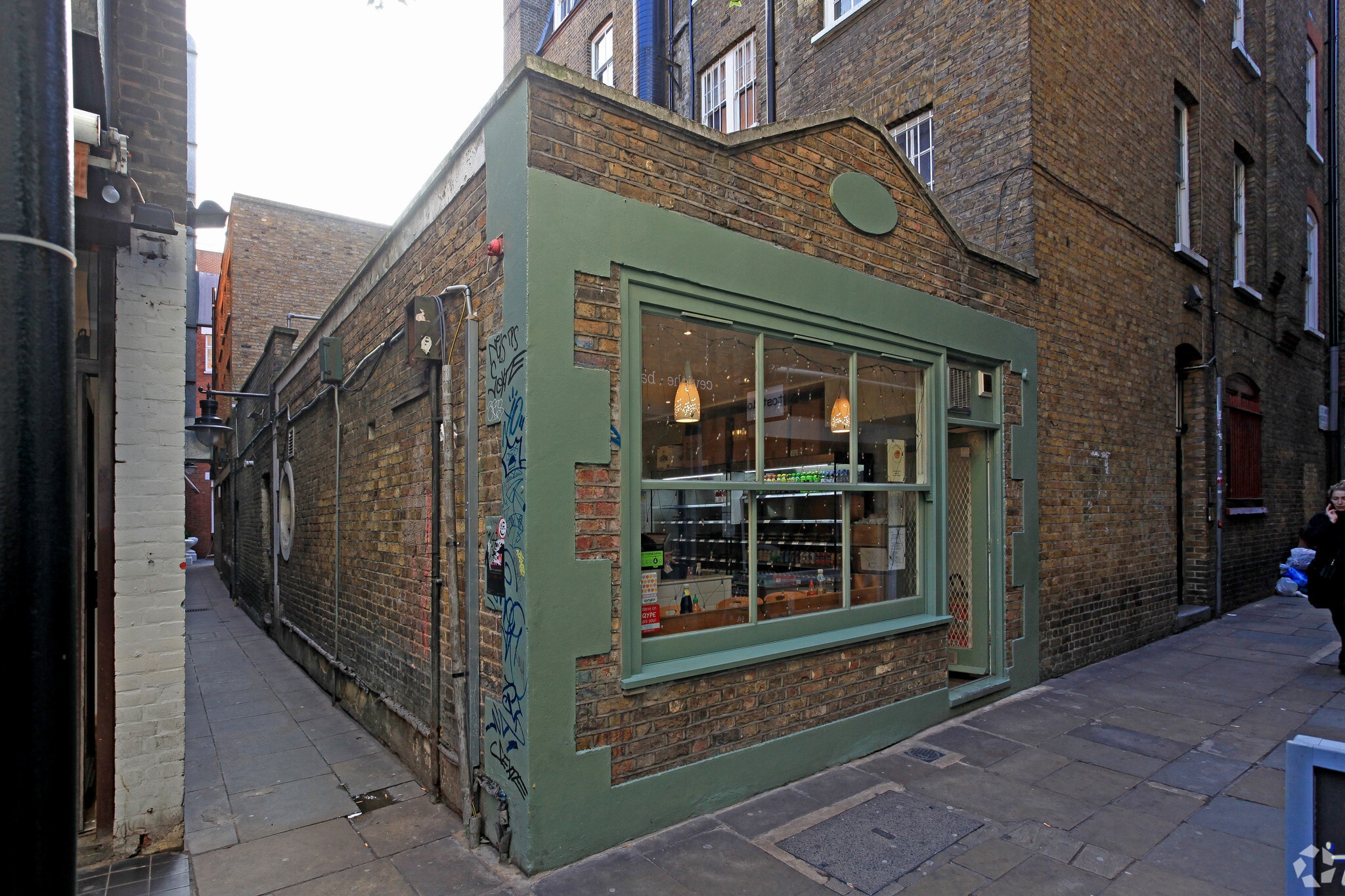 13-14 St. Annes Ct, London to rent Primary Photo- Image 1 of 3