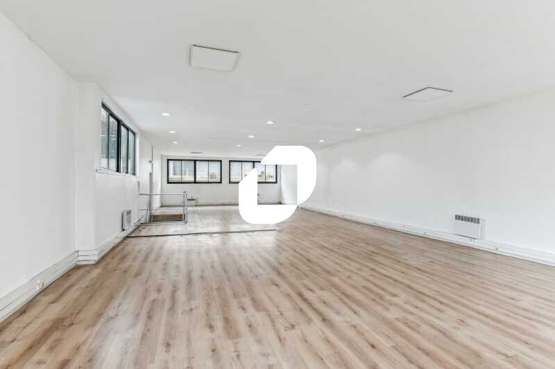 Office in Courbevoie for sale - Interior Photo - Image 3 of 17