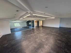 Rue des Caches, Guernsey to rent Interior Photo- Image 2 of 3