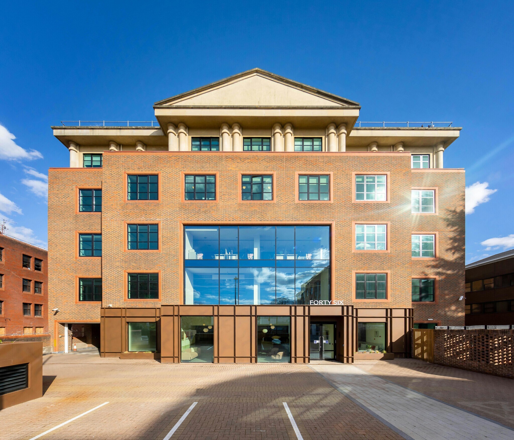 46 Clarendon Rd, Watford to rent Building Photo- Image 1 of 16