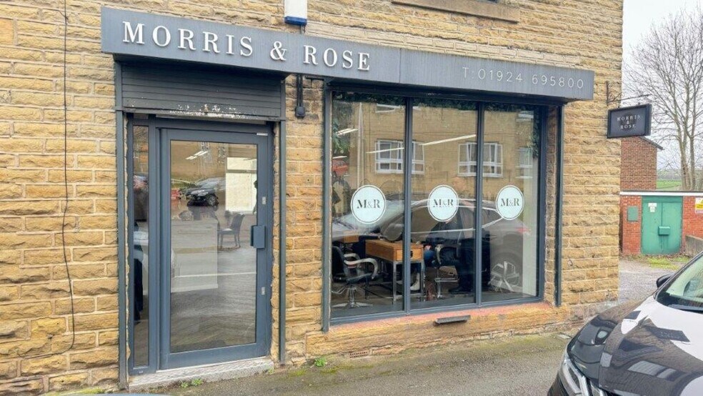 47 The Knowl, Mirfield for sale - Primary Photo - Image 1 of 1