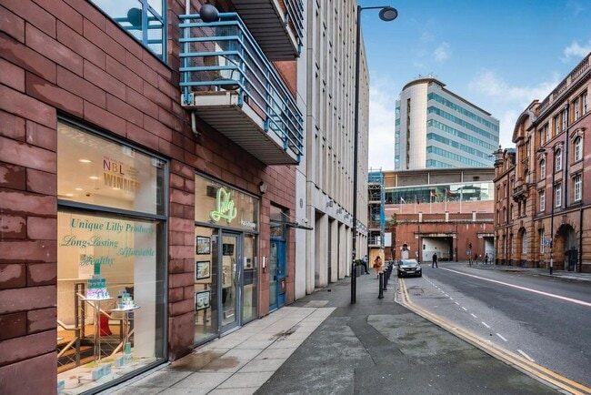 More details for 14-16 Whitworth St, Manchester - Retail to Rent