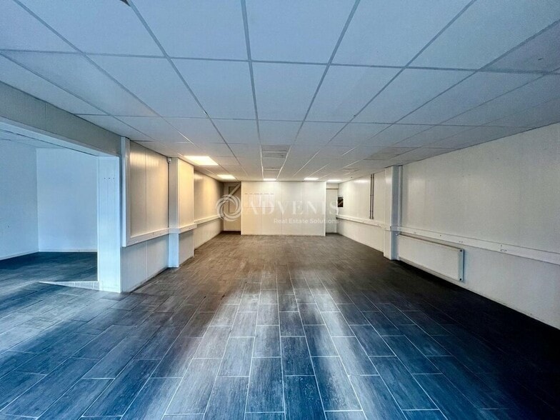142 Quai De Bezons, Argenteuil to rent - Interior Photo - Image 2 of 11