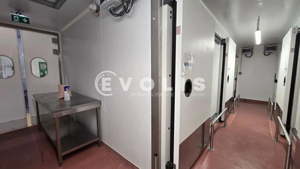 94-96 Rue Victor Hugo, Ivry-sur-Seine to rent - Building Photo - Image 2 of 42