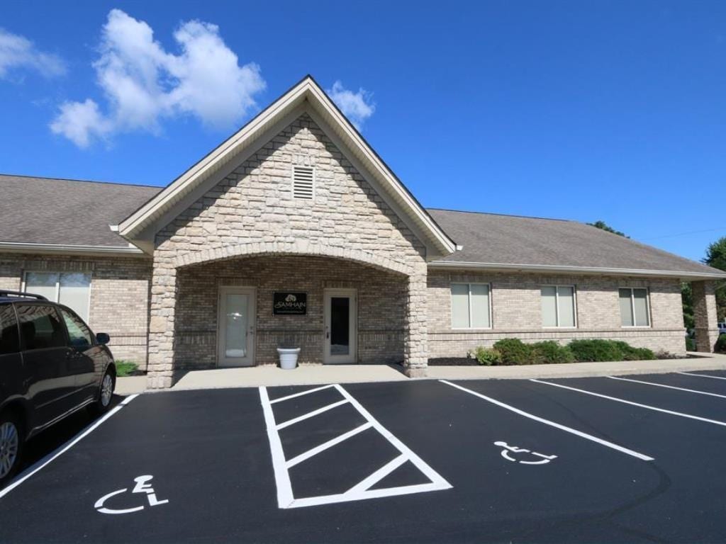 11821 Mason Montgomery Rd, Cincinnati 45249 UK