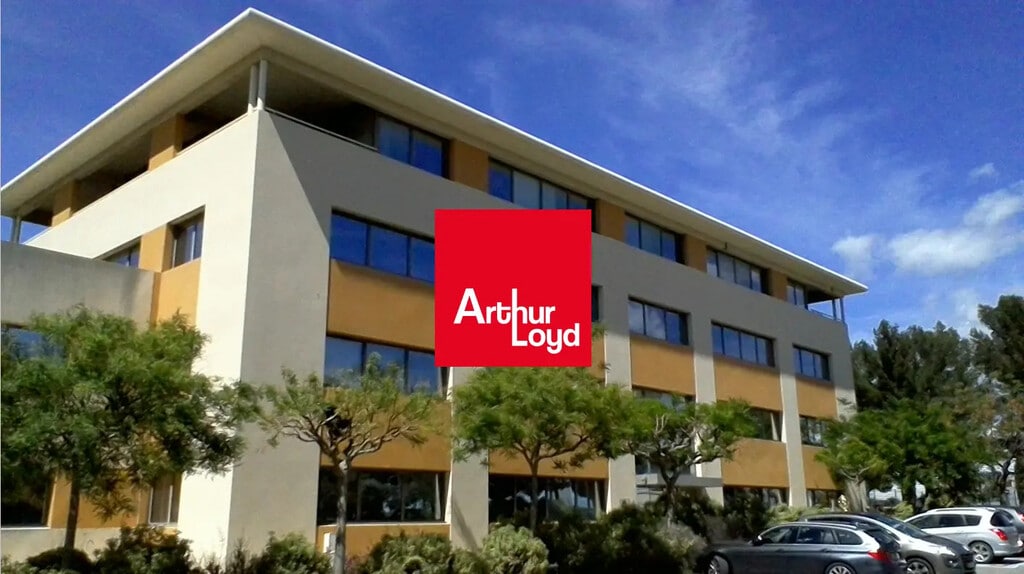 Location Bureaux 490 m² - Photo 1
