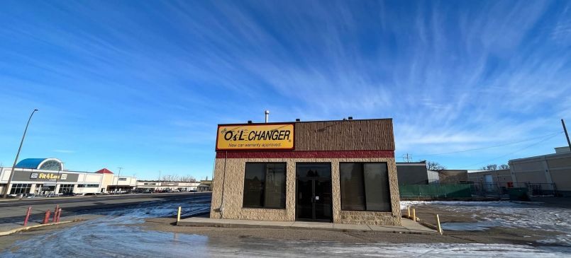 906 1 Av S, Lethbridge, AB for rent - Building Photo - Image 1 of 1