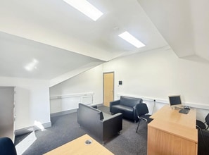 1 Westgate Ave, Bolton to rent Interior Photo- Image 2 of 3