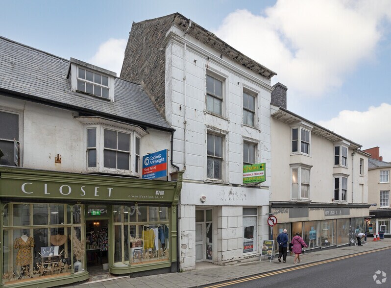 37 Great Darkgate St, Aberystwyth SY23 1DE UK