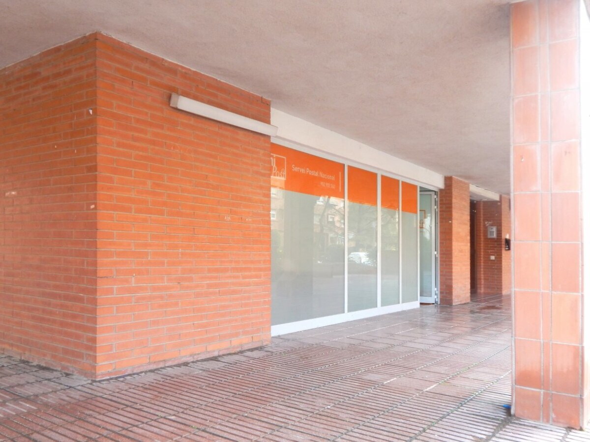 Retail in Martorell, Barcelona to rent Interior Photo- Image 1 of 12