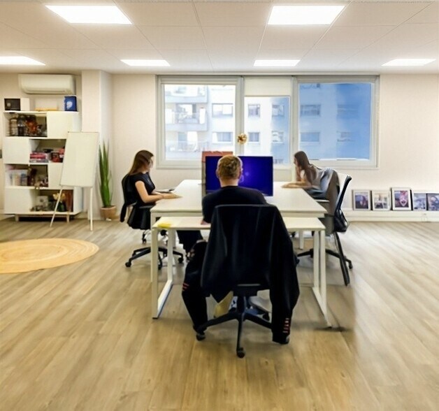 Office in Boulogne-Billancourt to rent - Building Photo - Image 2 of 6