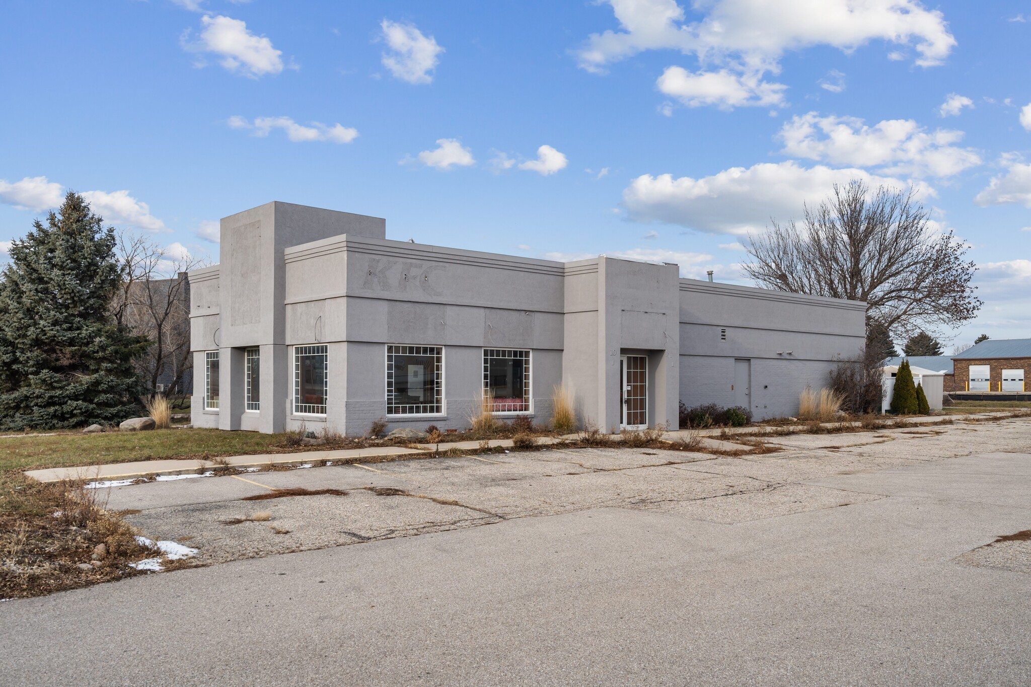 10 Plaza Dr, Clear Lake, IA for rent Building Photo- Image 1 of 25