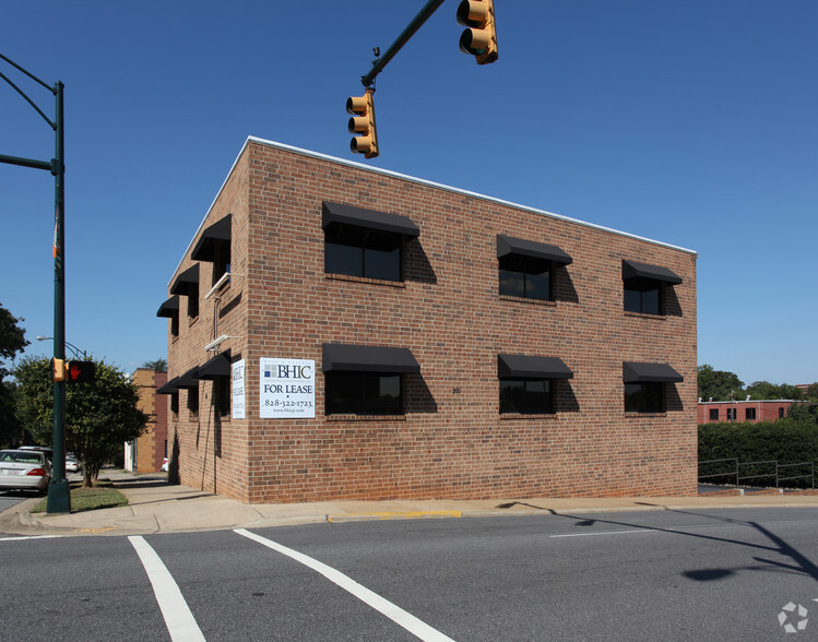 200 2nd St NW, Hickory, NC for sale - Primary Photo - Image 1 of 1