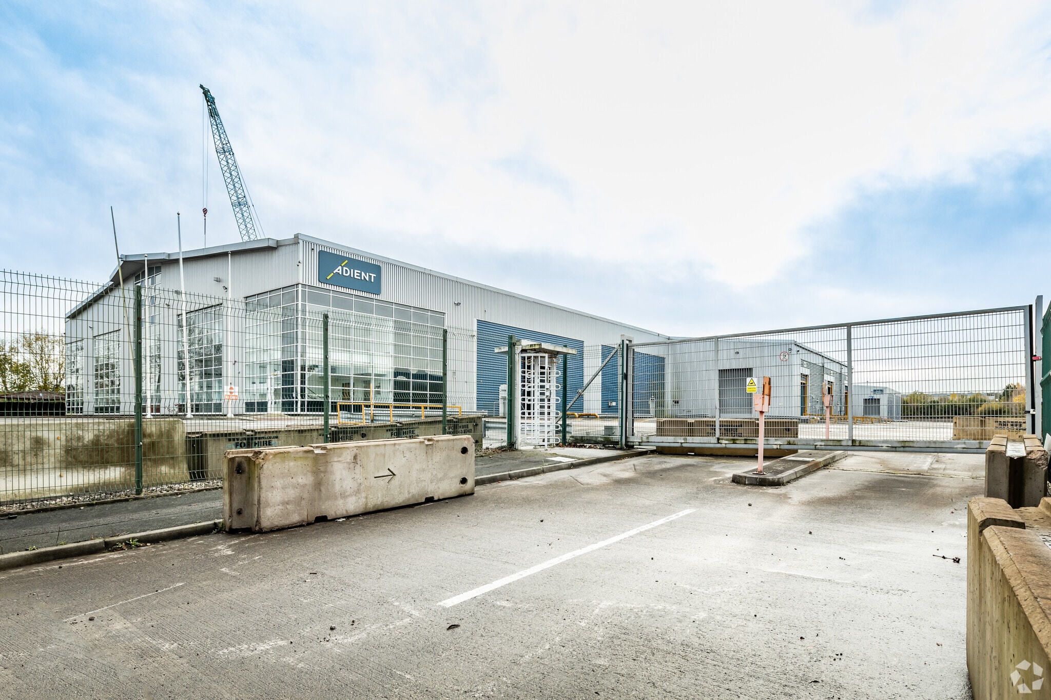 North Rd, Ellesmere Port to rent Primary Photo- Image 1 of 24