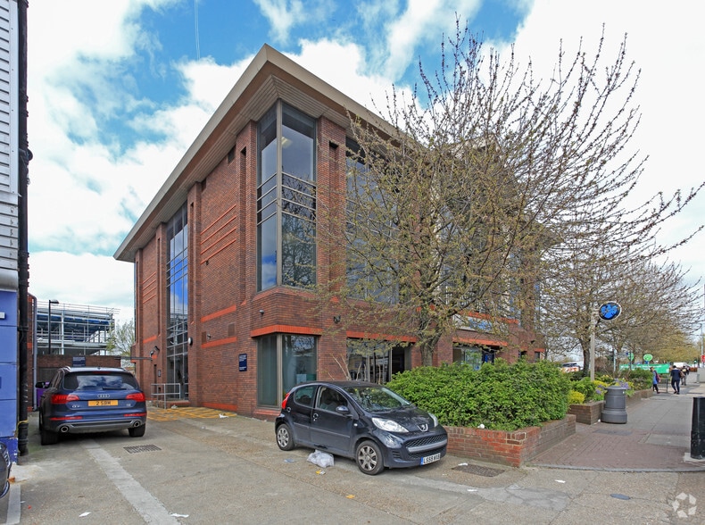 36-38 Park Royal Rd, London for sale - Building Photo - Image 3 of 4