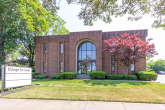 3040 W Market St, Fairlawn, OH for rent Building Photo- Image 1 of 20