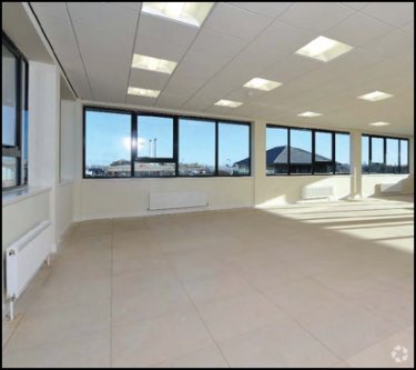 2-4 Earls Rd, Grangemouth for rent - Lobby - Image 3 of 6