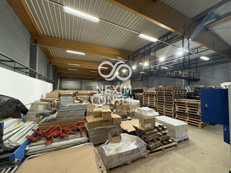 Industrial in Gennevilliers to rent - Building Photo - Image 3 of 4