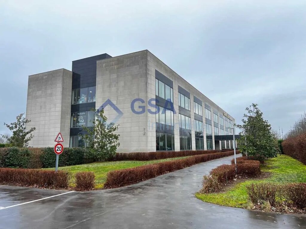 Location Bureaux 38 m² - Photo 1
