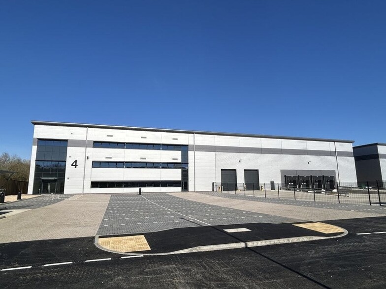 9-10 Empire Rd, Bicester to rent - Building Photo - Image 3 of 10