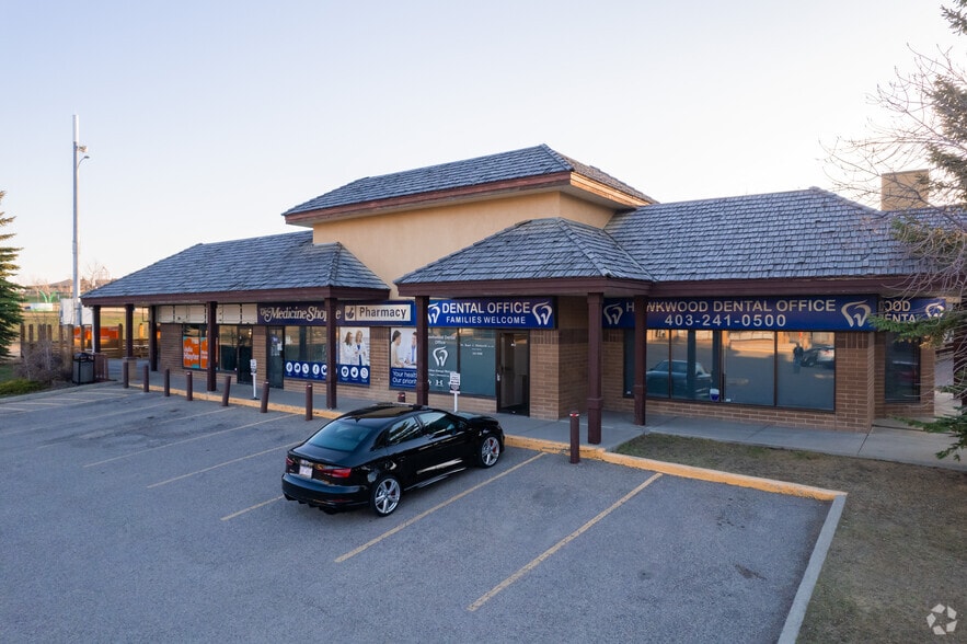 Hawkwood Village Shopping Centre portfolio of 8 properties for sale on LoopNet.co.uk - Primary Photo - Image 2 of 8