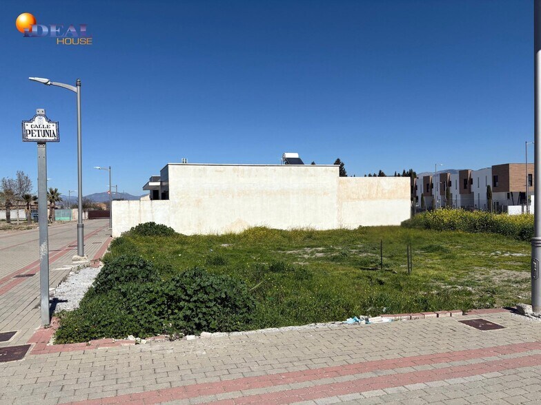 Calle Petunia, 2, Churriana de la Vega, Granada for sale - Building Photo - Image 2 of 8