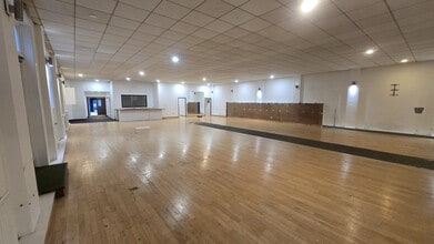 63 Wandsworth High St, London to rent Interior Photo- Image 2 of 4