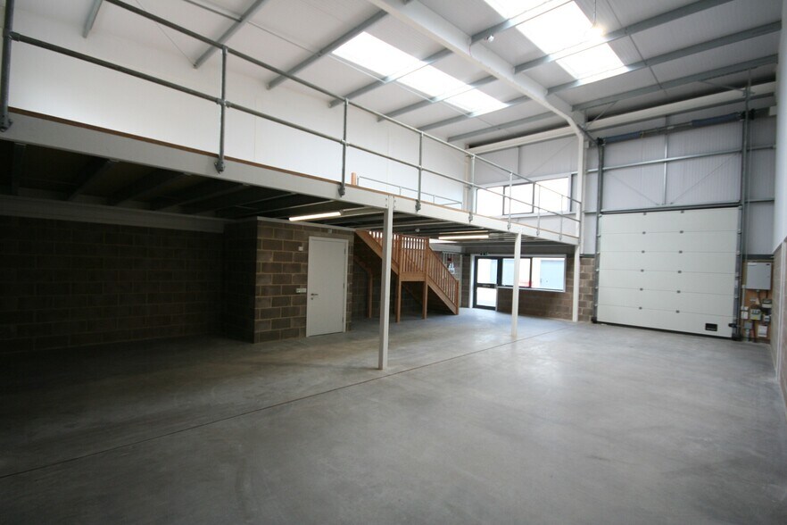 Commerce Close, Westbury to rent - Building Photo - Image 2 of 3