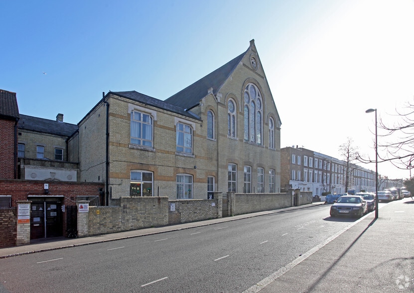 1A Elm Park, London to rent - Building Photo - Image 2 of 7