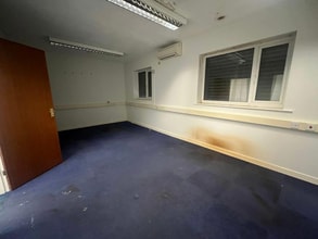 1 Honiton Way, Warrington to rent Interior Photo- Image 2 of 4