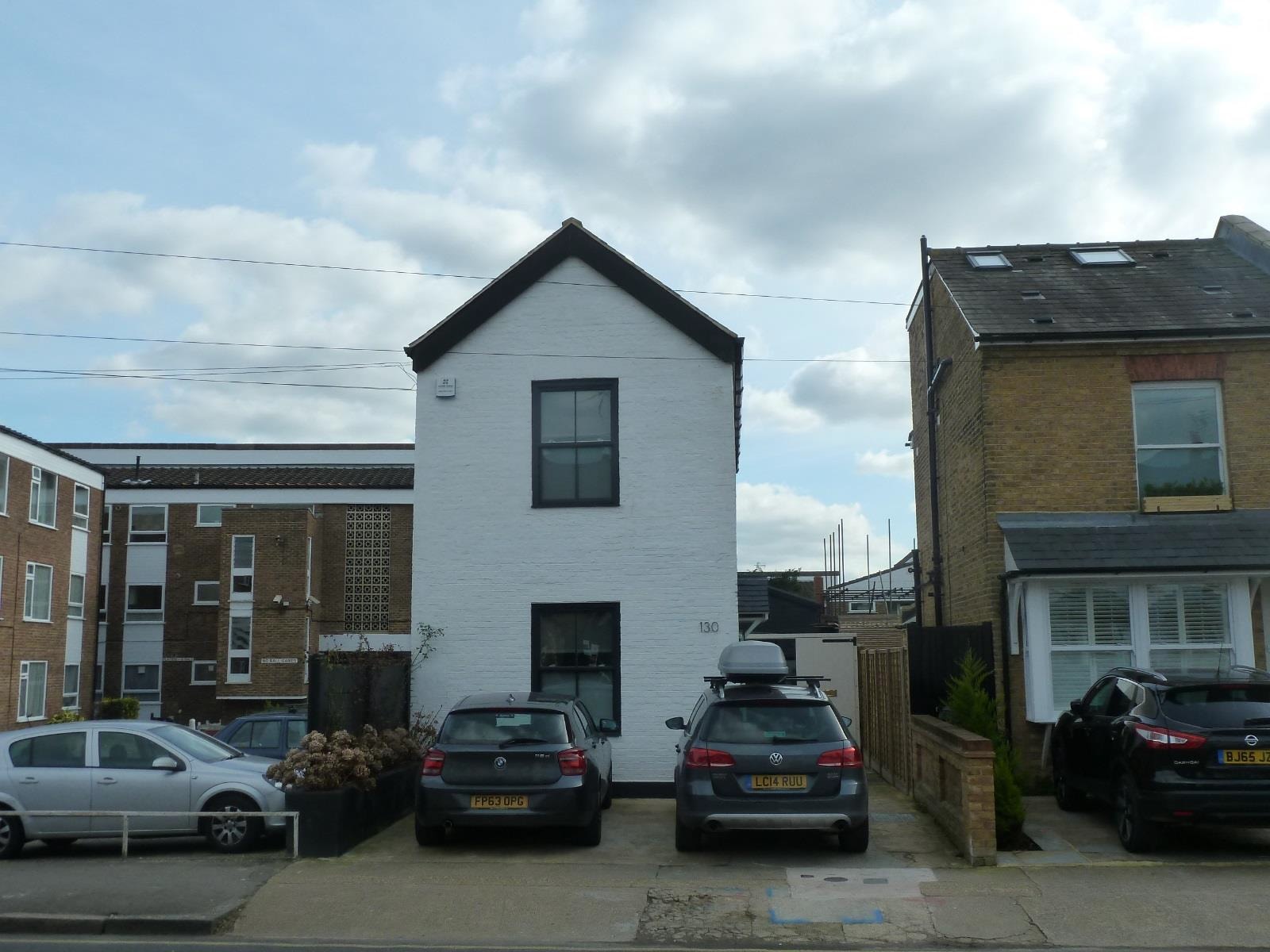 130B Acre Rd, Kingston Upon Thames for sale Primary Photo- Image 1 of 1