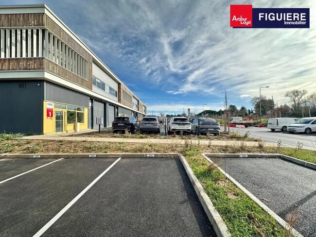 Location Bureaux 157 m²