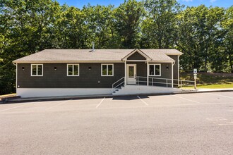 352 Monmouth Rd, Millstone Township, NJ for rent Building Photo- Image 1 of 49