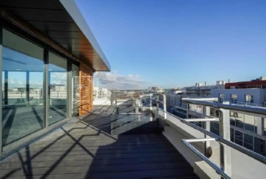 4 Place Des Ailes, Boulogne-Billancourt to rent - Building Photo - Image 3 of 9