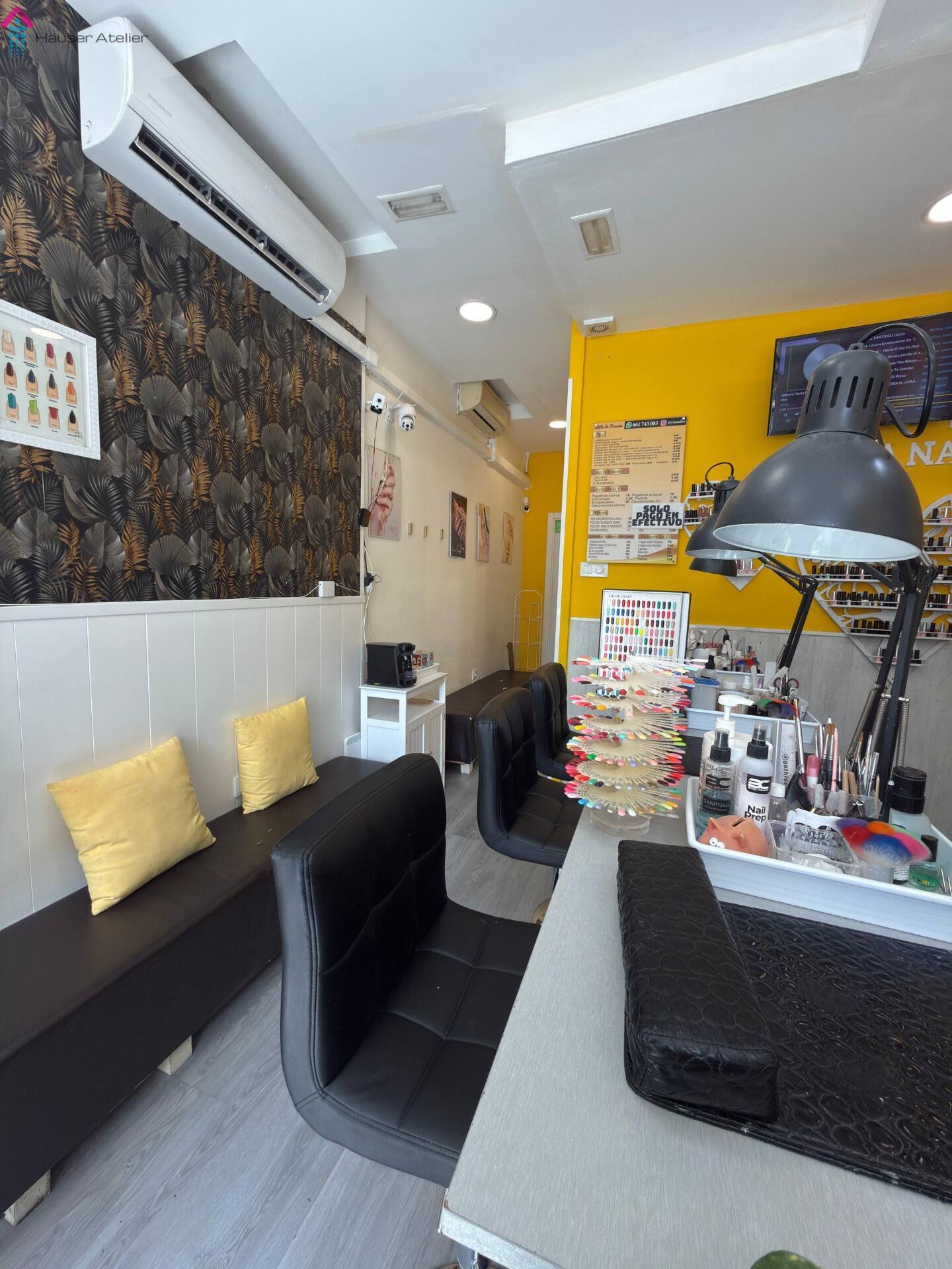 Retail in Madrid, Madrid to rent Interior Photo- Image 1 of 2