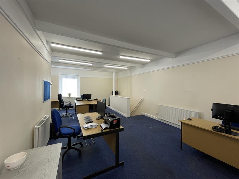 36-38 Dunford Rd, Holmfirth to rent Interior Photo- Image 1 of 3