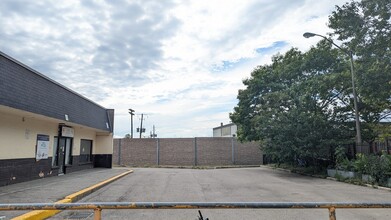 107-109 Lotherton Ptway, Toronto, ON for rent Building Photo- Image 1 of 5