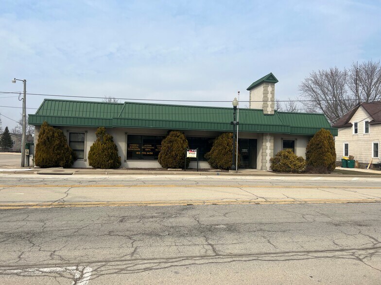 313 W Main St, Kirkland, IL for sale - Building Photo - Image 1 of 1