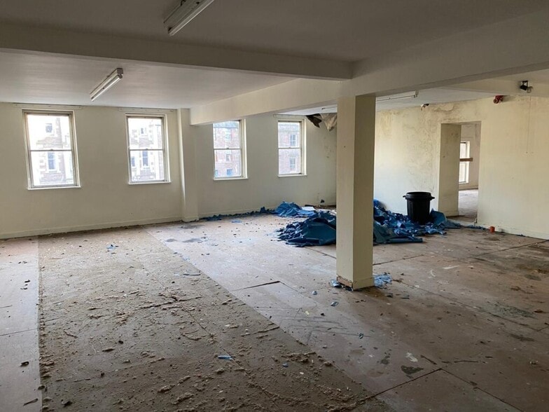 132-140 High St, Montrose for sale - Interior Photo - Image 2 of 6